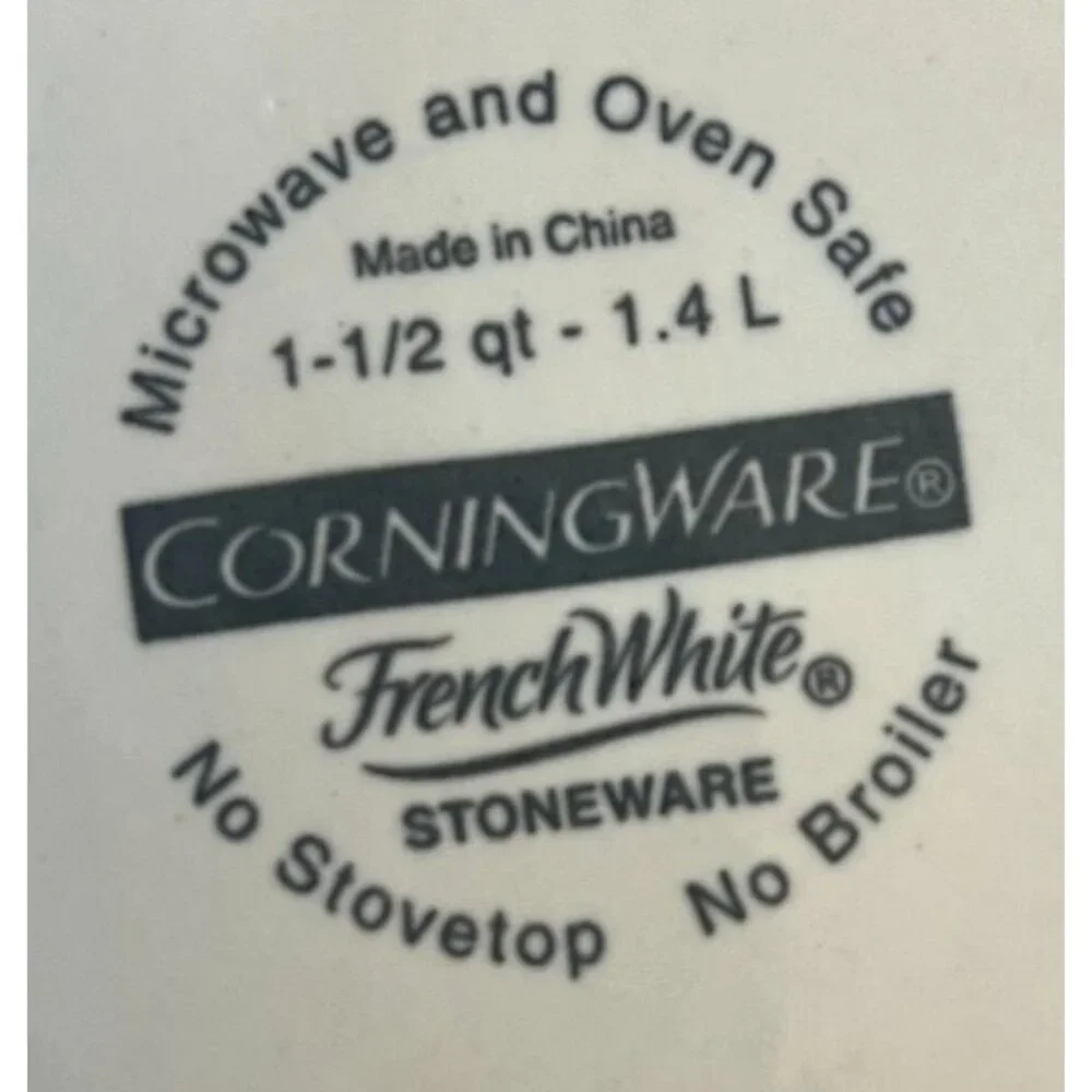 CorningWare French White 1.5 Qt Stoneware Casserole Dish‎ Lid + refrigerator lid
